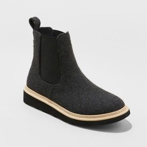 Dawn Charcoal Fashion Boot Sneaker
